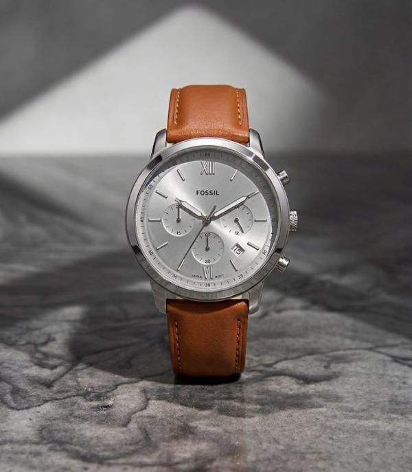 Fossii_l Neutro Chronograph LightBrown White