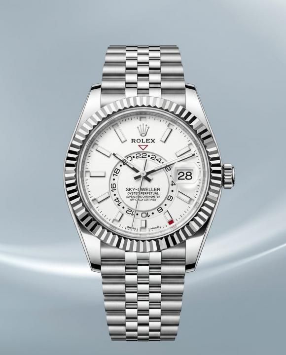 Rolee_x Oyster Perpetual Sky Dweller Silver-White