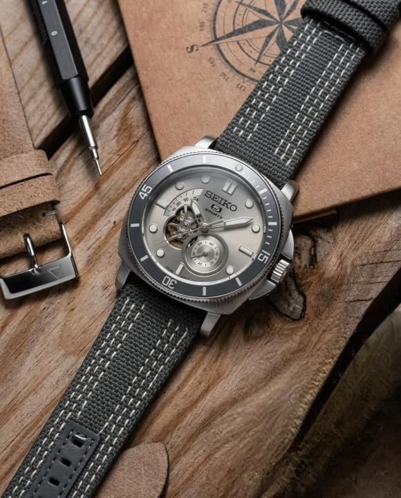 Seiko 5 Sprots Automatic Grey