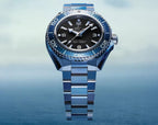 Omegg_a Seamaster Planet Ocean 600M Co-Axial Master Chronometer metal Silver black blue