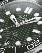 Omegg_a Seamaster Diver 300M Automatic Silver-Green