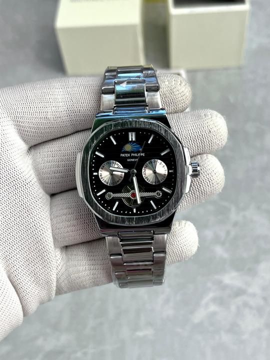 Patek Philipp_e Nautilus
