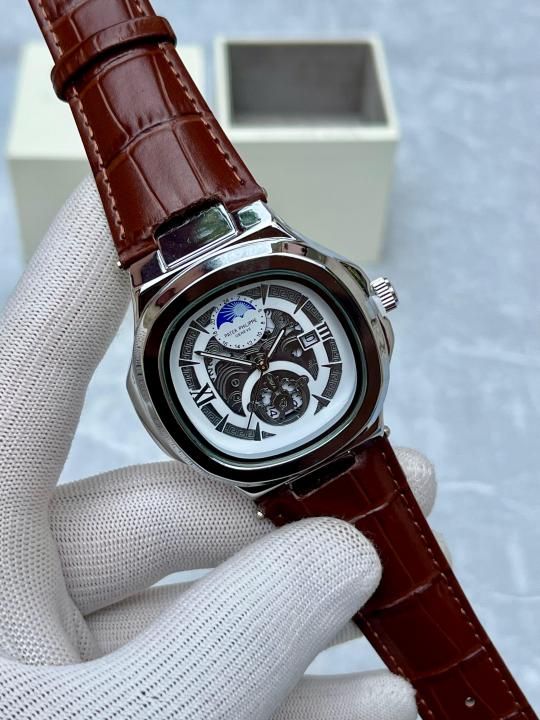 Patek Philipp_e Nautilus