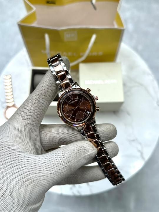 swarovskki Chronograp matrix Lady