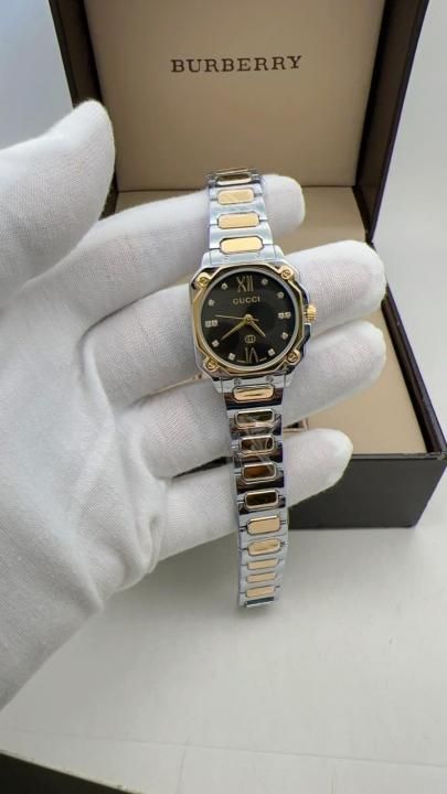 Gucc_i Women Black Dial